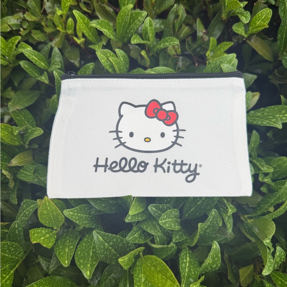 Hello Kitty White Pouch with Red Bow